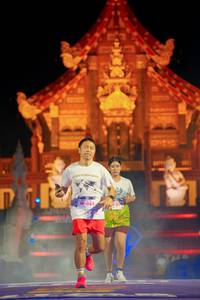 BIB: 402, 084
                            <button type="button" onclick="openModal(22476183)" class="btn btn-primary btn-sm float-right btn-popup" data-toggle="modal" data-target=".modal-high-quality">
                        <i class="fas fa-shopping-cart"></i> Add to Cart
                    </button>
                                            <button type="button" onclick="isThisMe(22476183, true)" class="btn btn-success btn-sm float-right btn-popup btn-isme hidden" data-toggle="tooltip" data-placement="bottom" title="นี่คือรูปของคุณใช่ไหม คลิกที่นี่เพื่อเอาเข้าอัลบั้ม">
                        <i class="fas fa-plus"></i> Add to album
                    </button>
                    <button type="button" onclick="isThisMe(22476183, false)" class="btn btn-warning btn-sm float-right btn-popup btn-isnotme hidden">
                        <i class="fas fa-ban"></i> Remove from album
                    </button>